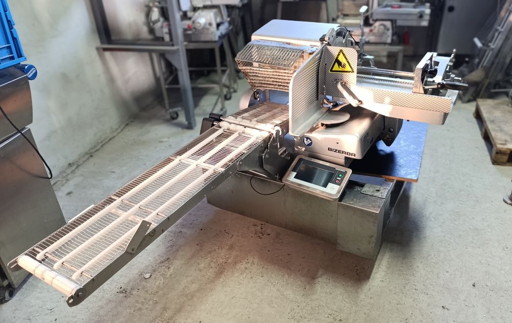 Автоматичний слайсер Професійний слайсер Слайсер з вагою Bizerbа