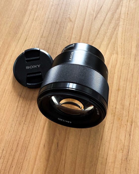 Sony FE 85mm f/1.8