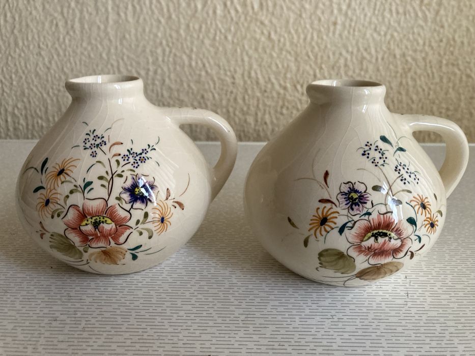 Jarras pintadas à mão