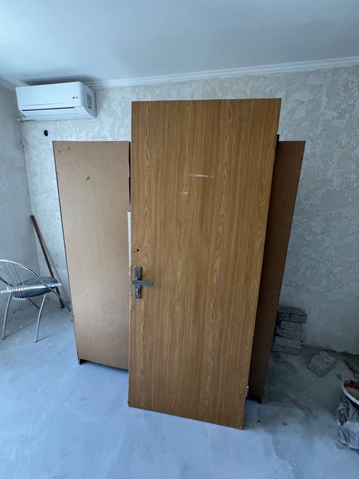 Продам двері розмір  200/80