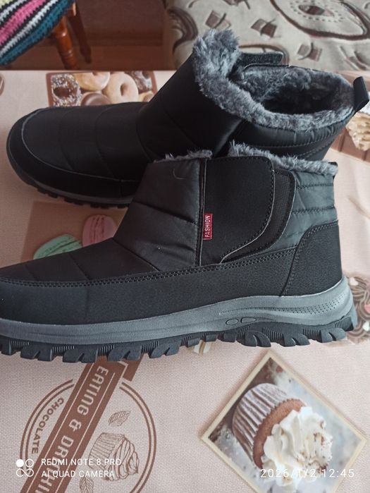 Продам ботинки зимние.