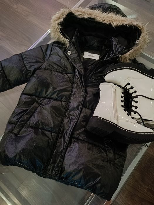 Kurtka Reserved czarna błyszcząca 110 plus buty zimowe białe RE 29