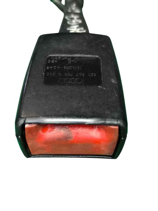 Encaixe de Cinto Frente Esquerdo AUDI A4 B7