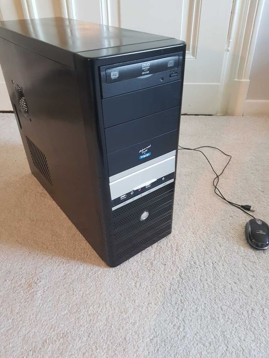 Komputer stacjonarny retro