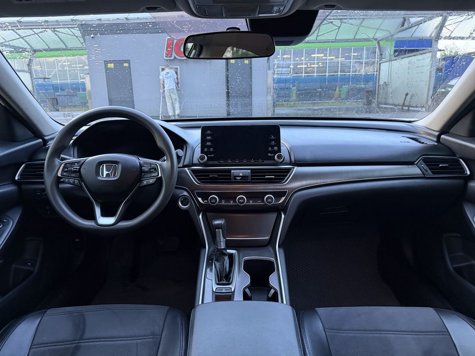 Honda Accord 2019 VIN 1HGCV1F18KA134838 фото оголошення 17 з 24
