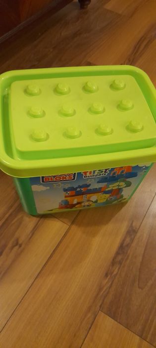 Caixa Megablocks