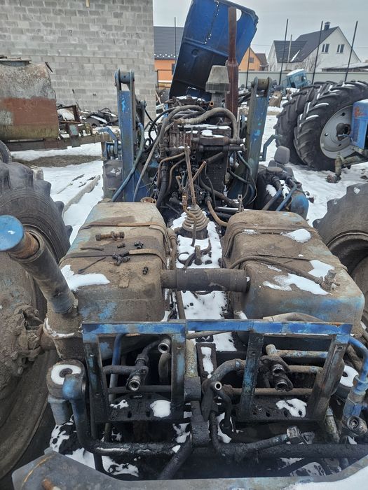 Капоти мтз та інше по мтз  уточнуйте та багатотінших запчасиин по мтз