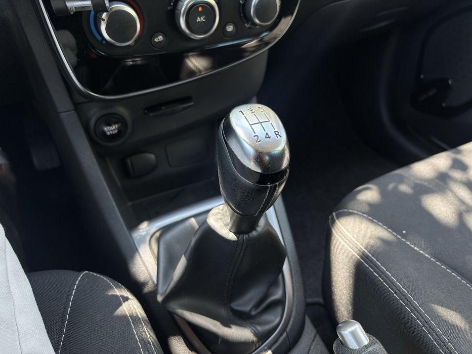 Renault Clio — fotografia 7