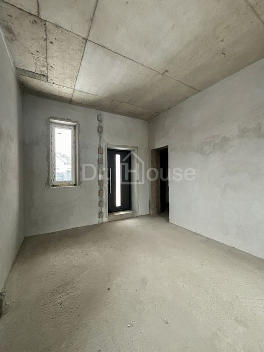 Продаж котеджів у с. Конопниця — всього 7 хвилин до Львова