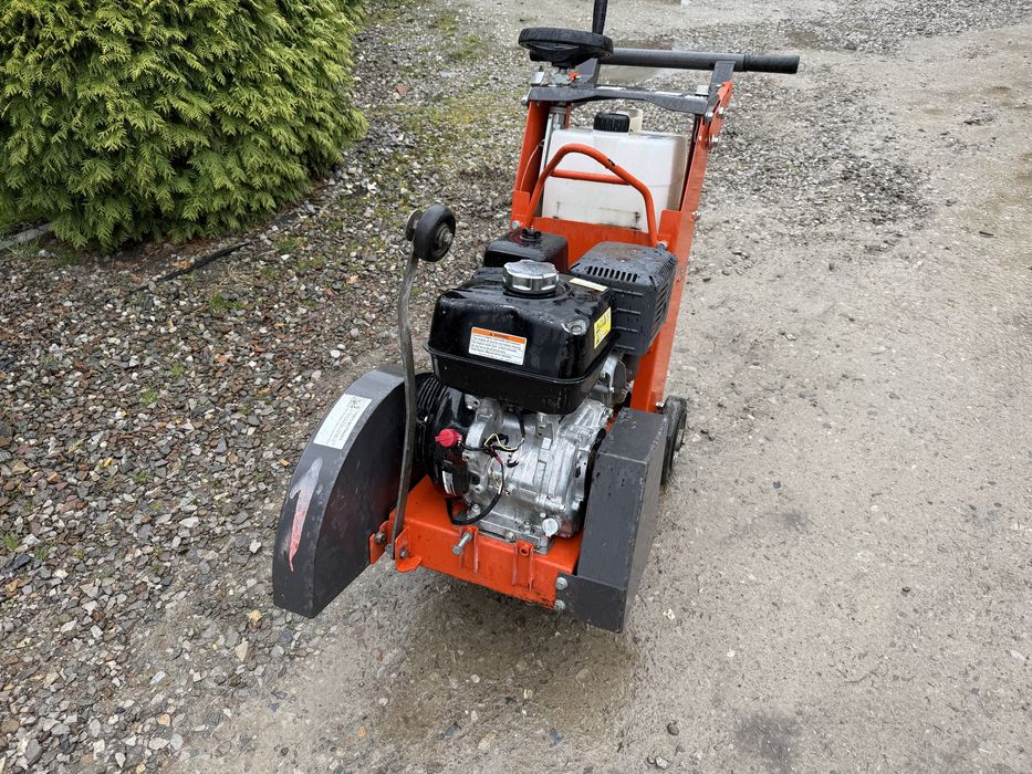 Piła do cięcia asfaltu Husqvarna FS 400 LV