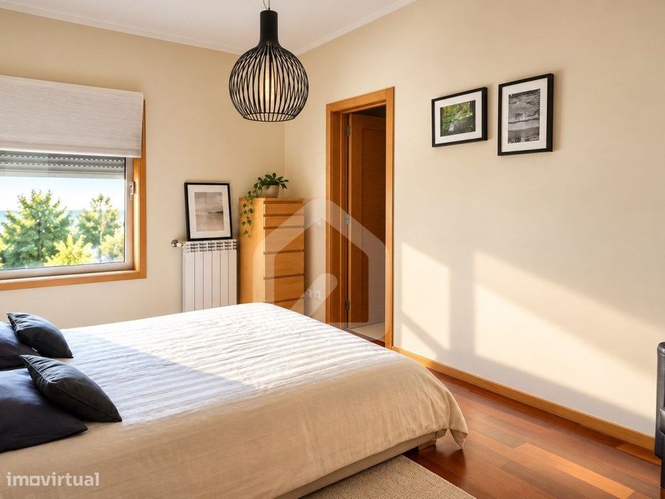 Apartamento T2 - Mobilado com 2 Lugares de Garagem