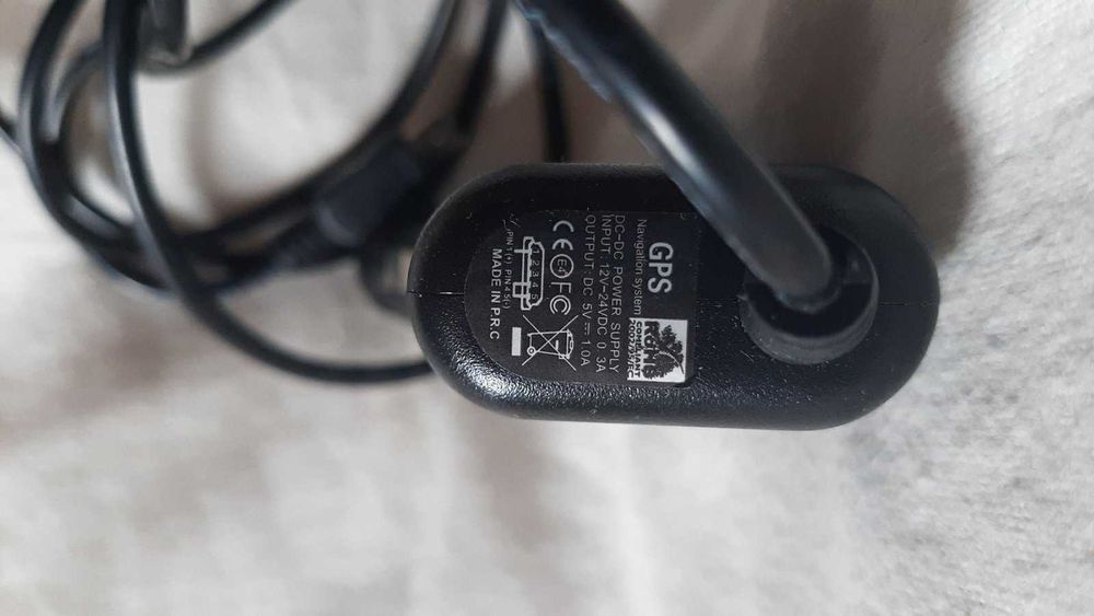 Автомобильная зарядка к видеорегистратору, навигатору от прикуривателя