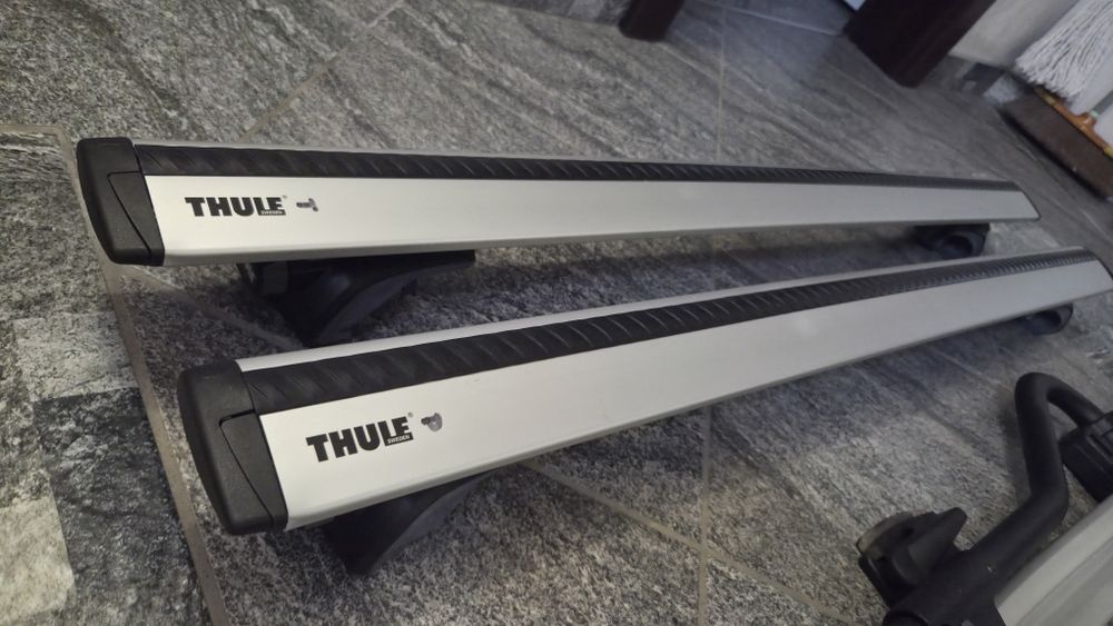 Bagażnik dachowy + 2 uchwyty rowerowe THULE