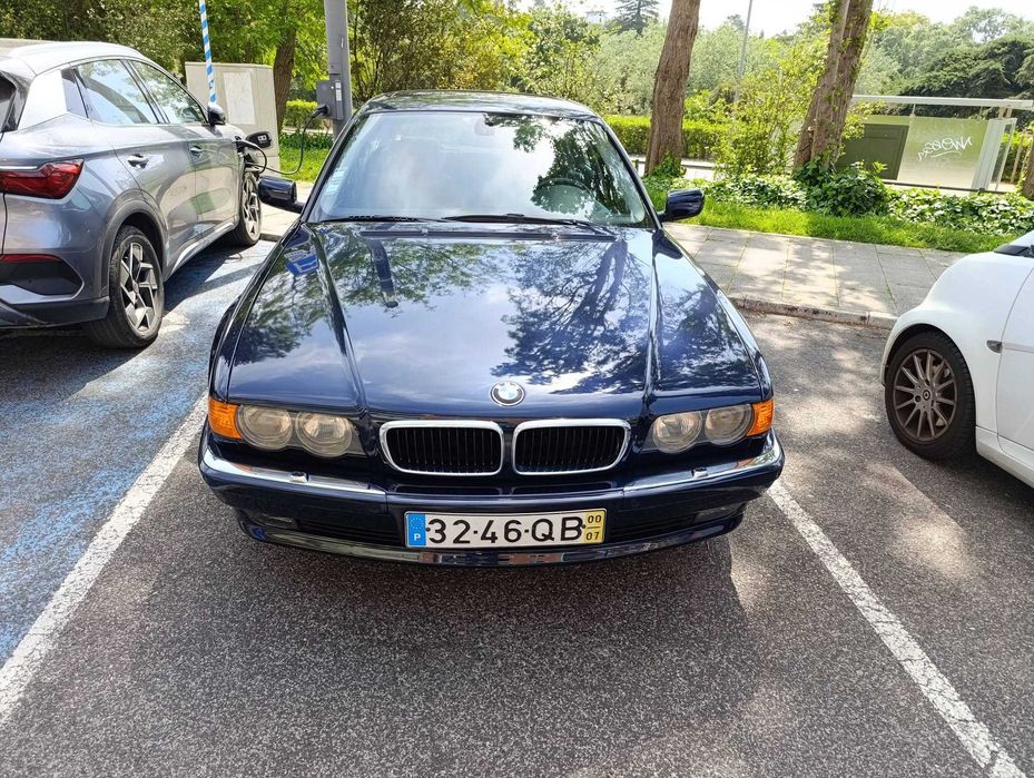 730d ano 2000, Carro pintado á 6 meses
