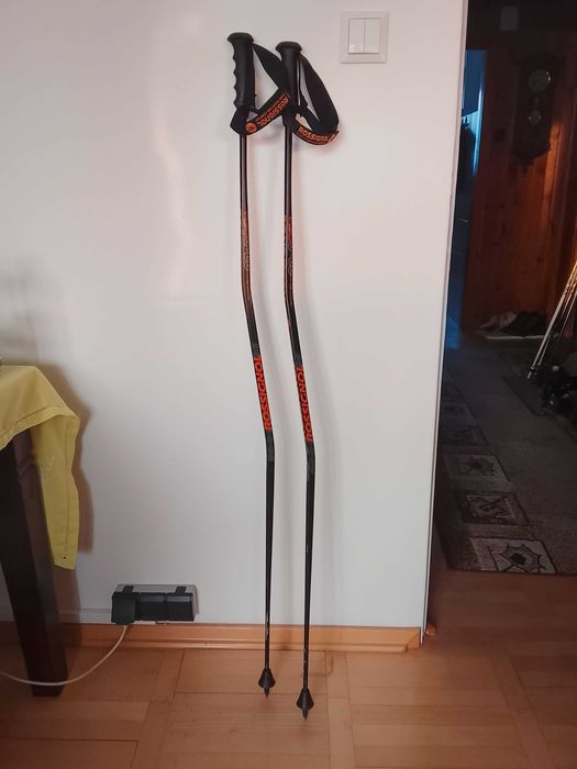 Kije narciarskie  Rossignol, gięte 137 cm.
