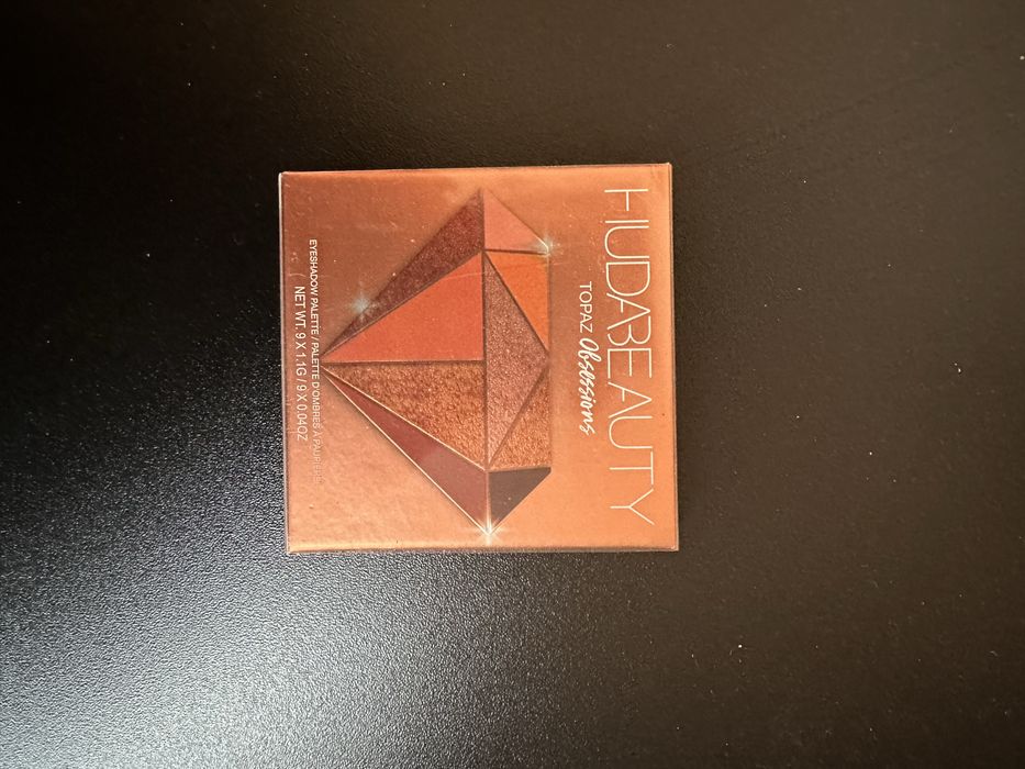 Paletka Huda Beauty Topaz Obssesion
