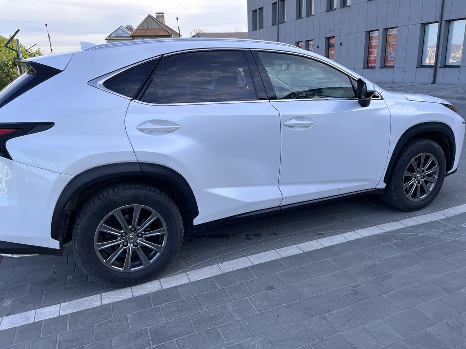 Продам Lexus NX 200t 2016