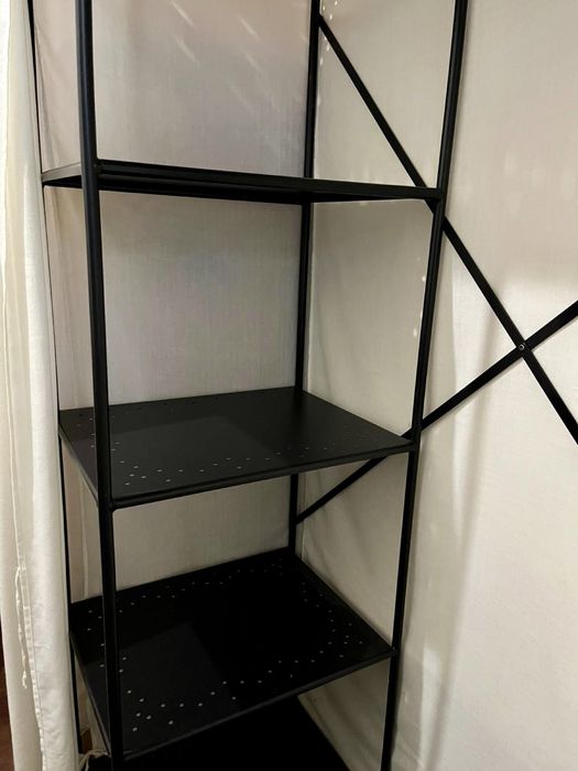 Conjunto cama e roupeiro em ferro