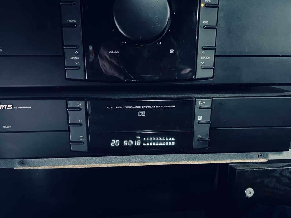 Стійка GRUNDIG Fine Arts