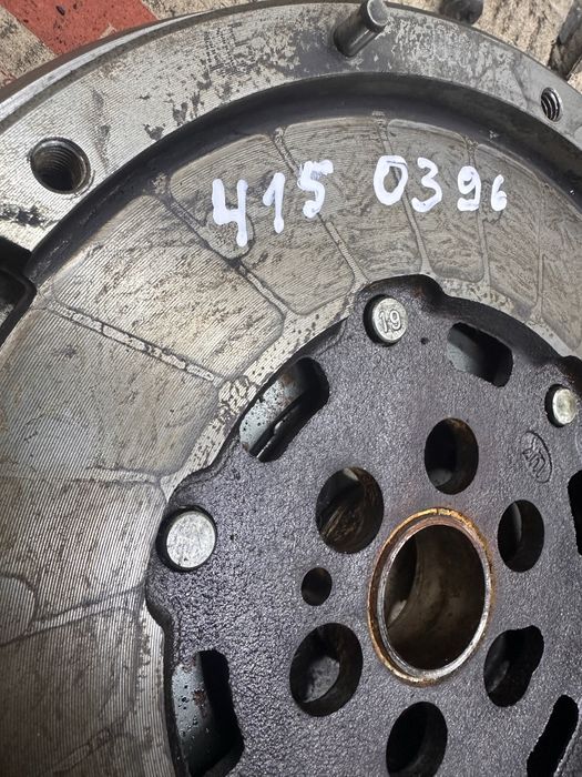 Демпфер Маховик Сцеплення диск корзина citroen peugeot 1.6 hdi