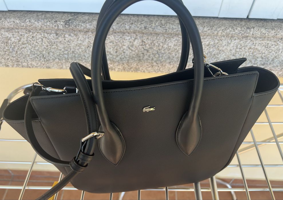 Mala Lacoste nova