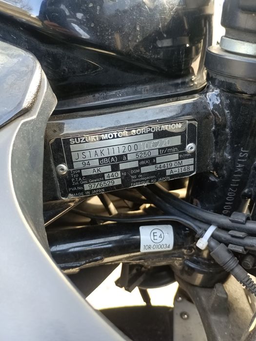 Сузуки катана GSX 750F.