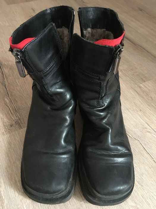 Женские ботинки