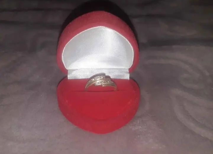 Okazja Pierścionek Zareczynowy