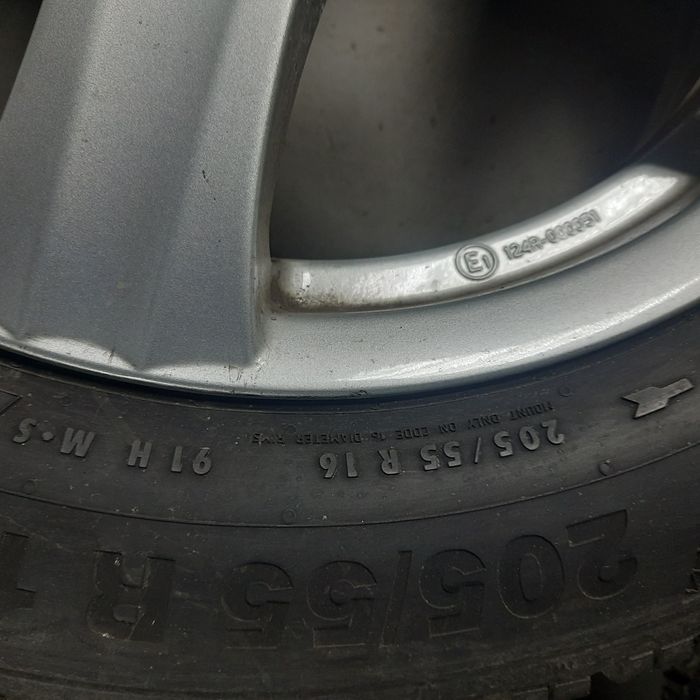 Шини континентальний 205/55R16