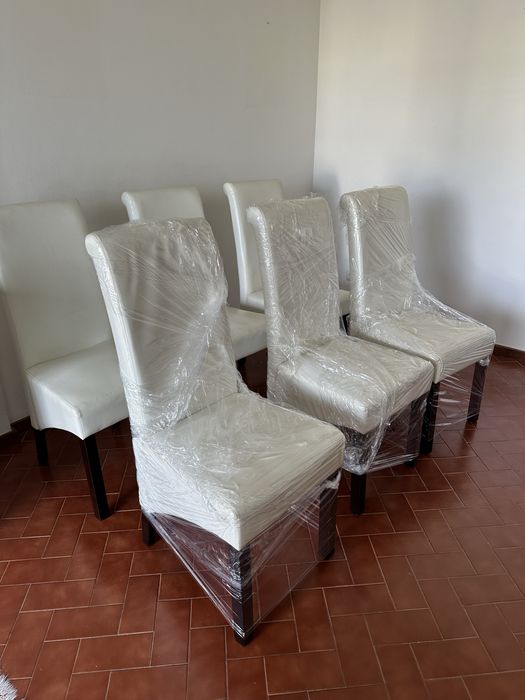 BAIXA DE PREÇO: 6 Cadeiras Revestidas a Cabedal