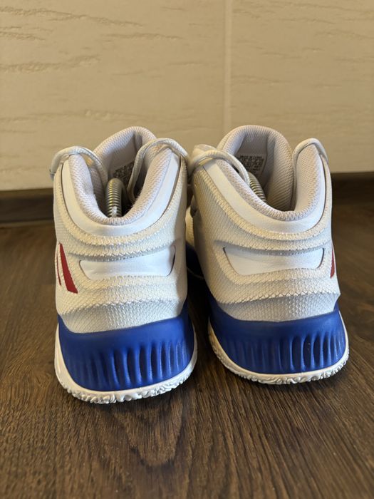 Чоловічі баскетбольні кросівки Adidas Explosive Bounce
