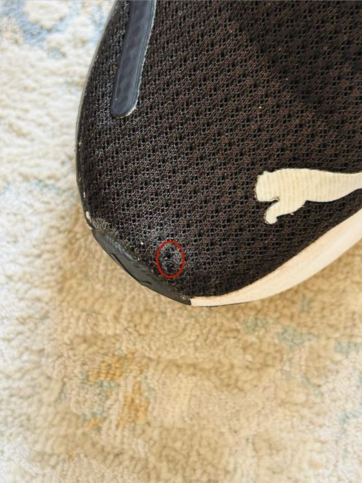 Кросівки Puma.