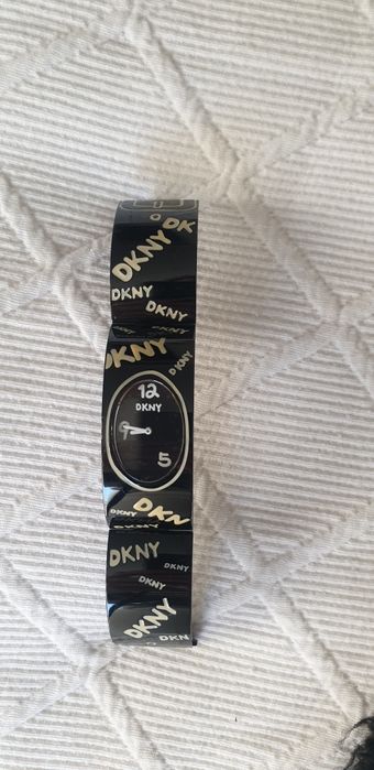 Relógio metálico DKNY