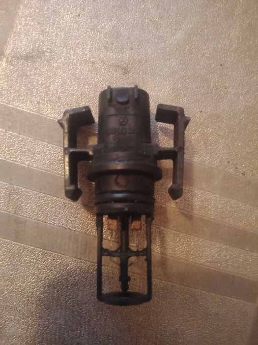 Датчик температуры впускаемого воздуха Mercedes C-class 2.2cdi