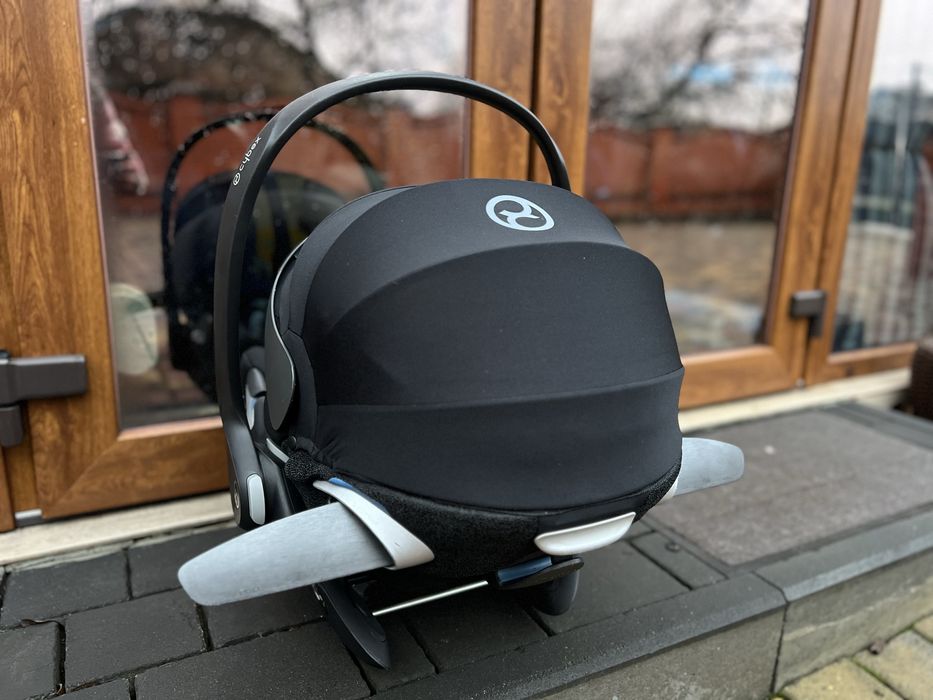 Автолюлька Cybex cloud Z+ i-Size/ Cybex Base isofix Z