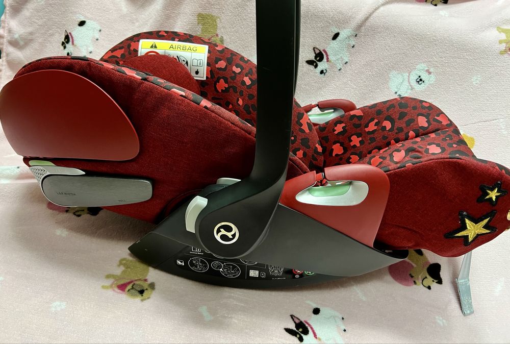 Aвтокрісло Cybex T i-Size