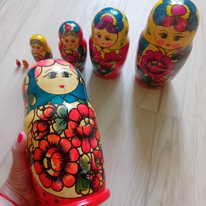Matrioszka duża 7 sztuk drewno 40 lat