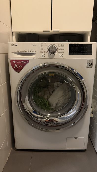 Máquina de Lavar Roupa LG 9kg Direct Drive Steam TurboWash – A+++