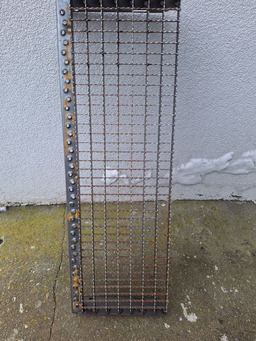 Schody , stopnie , kraty , na budowę  , kratki wema