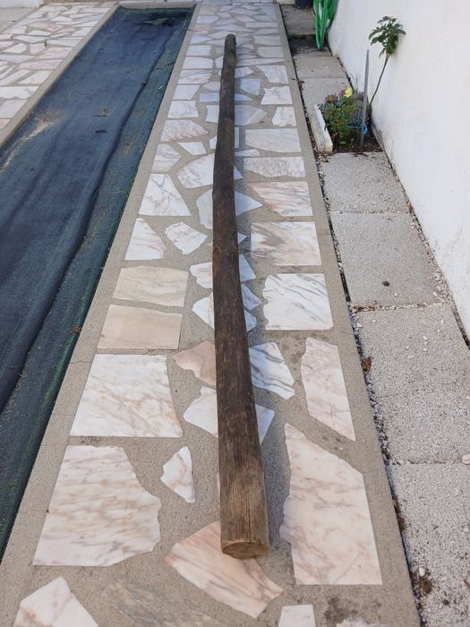 Aproveite Pau tratado com 4 metros de comprimento e 11 cm de grussura.