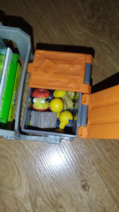 Śmieciarka zabawkowa