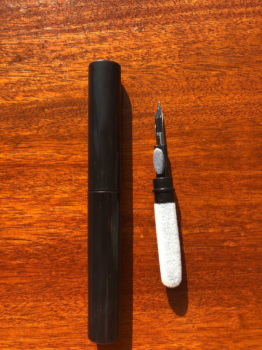 Escova de limpeza 2 em 1 para fones