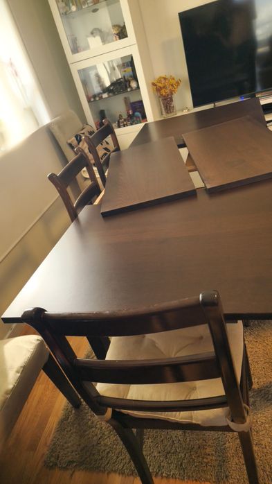 Mesa de Jantar e 6 Cadeiras