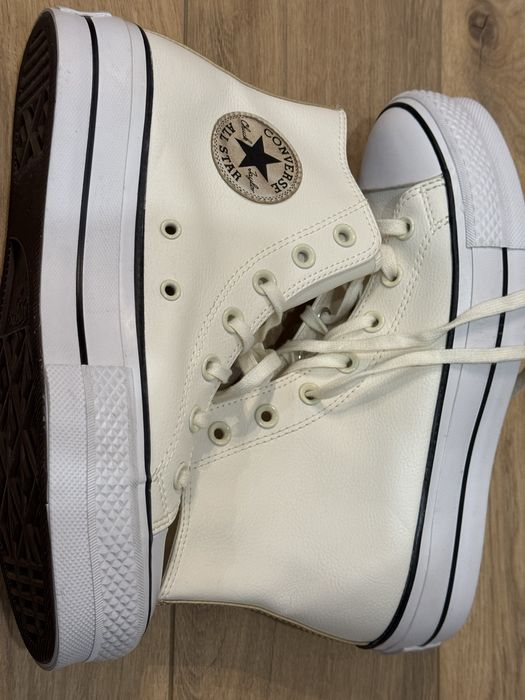 Converse Chuck Taylor All Star Lift у білій шкірі