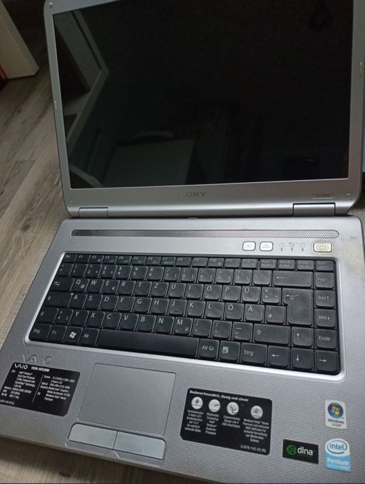 Dwa laptopy HP, Sony