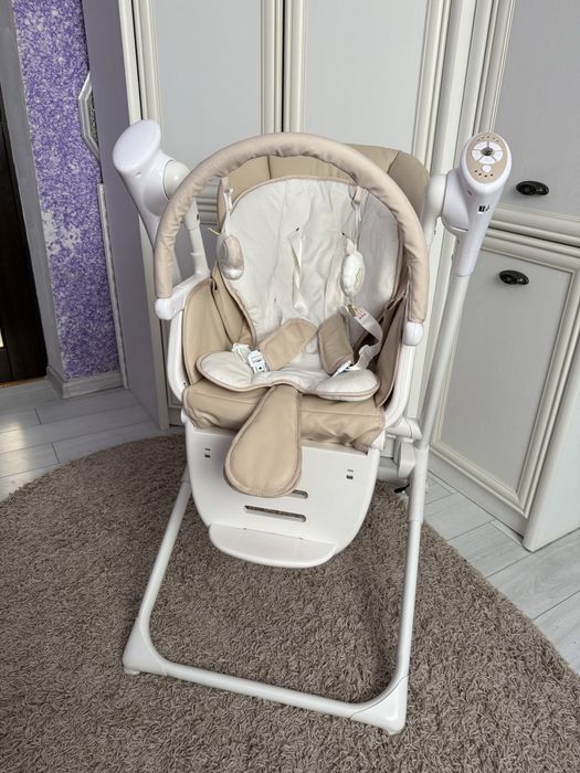 Стільчик-гойдалка CARRELLO Triumph