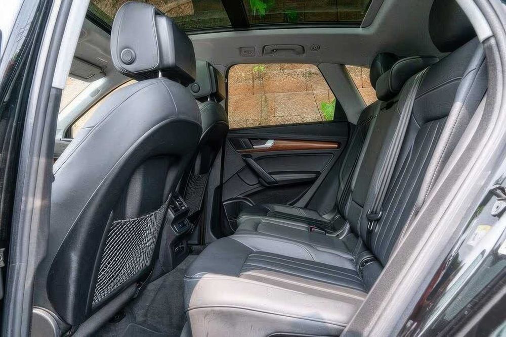 Audi Q5 e quattro Premium Plus 55 TFSI      2020