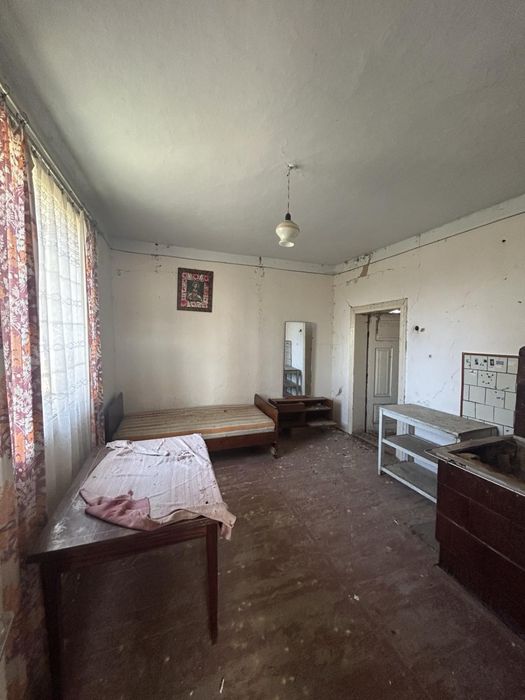 Продам приватний будинок в селі ,Середній Майдан