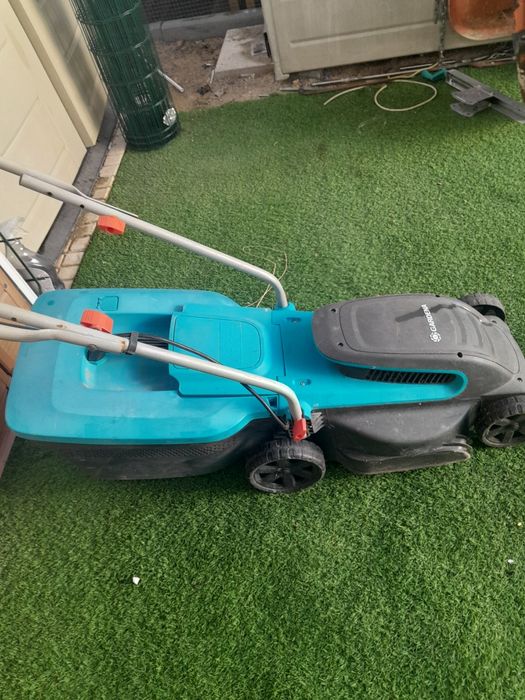 Vendo Máquina de cortar Relva