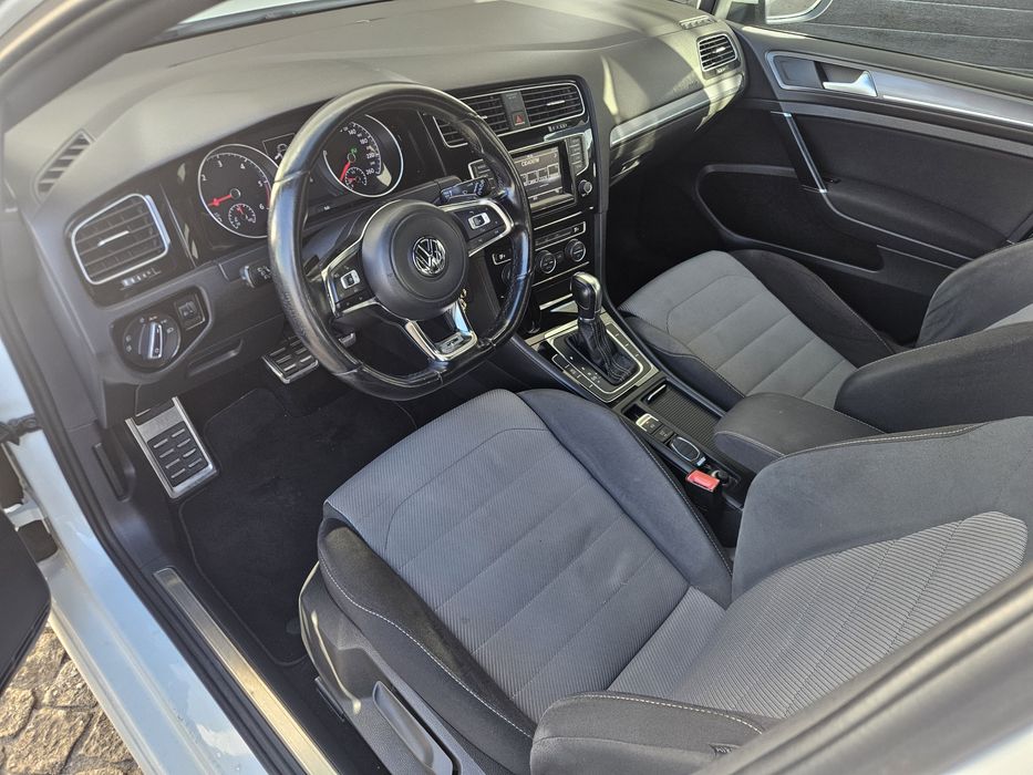 VW Golf  // R line // TDI  // DSG